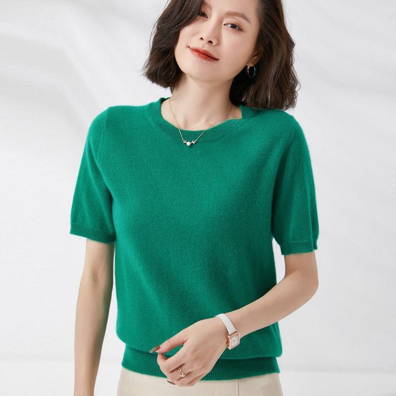 Short-Sleeve Crew Neck Plain Knit Top Product Image