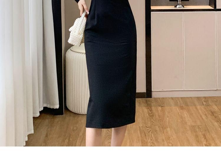 Long-Sleeve Mock Neck Two Tone Midi Sheath Dress Product Image