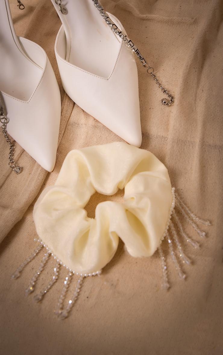 White Pearl Tassel Organza Scrunchie Product Image