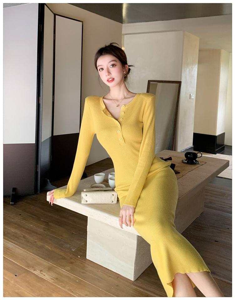 Long-Sleeve Henley Plain Ribbed Knit Midi Sheath Dress Product Image