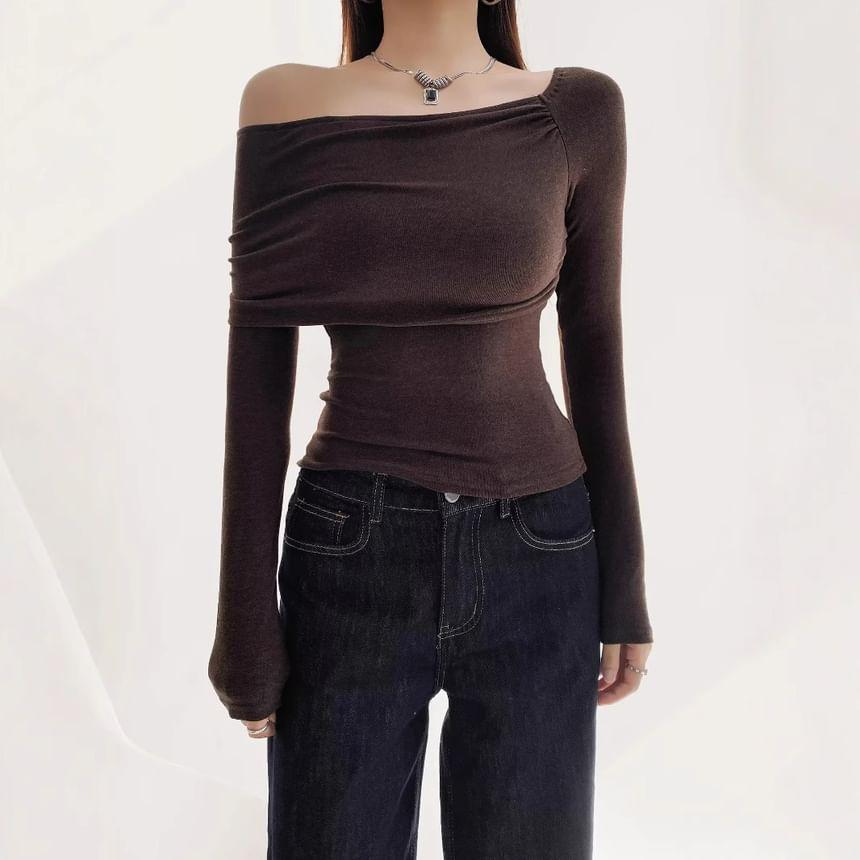 Long Sleeve Off Shoulder Plain Ruched Crop T-Shirt Product Image