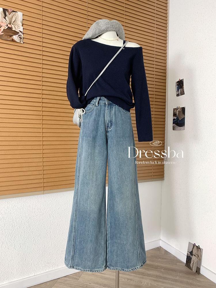 High Rise Washed Fleece-Lined Wide Leg Jeans Product Image