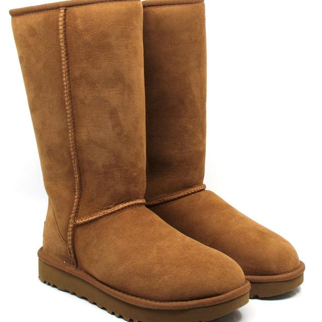 UGG® Classic Tall II Chestnut Product Image