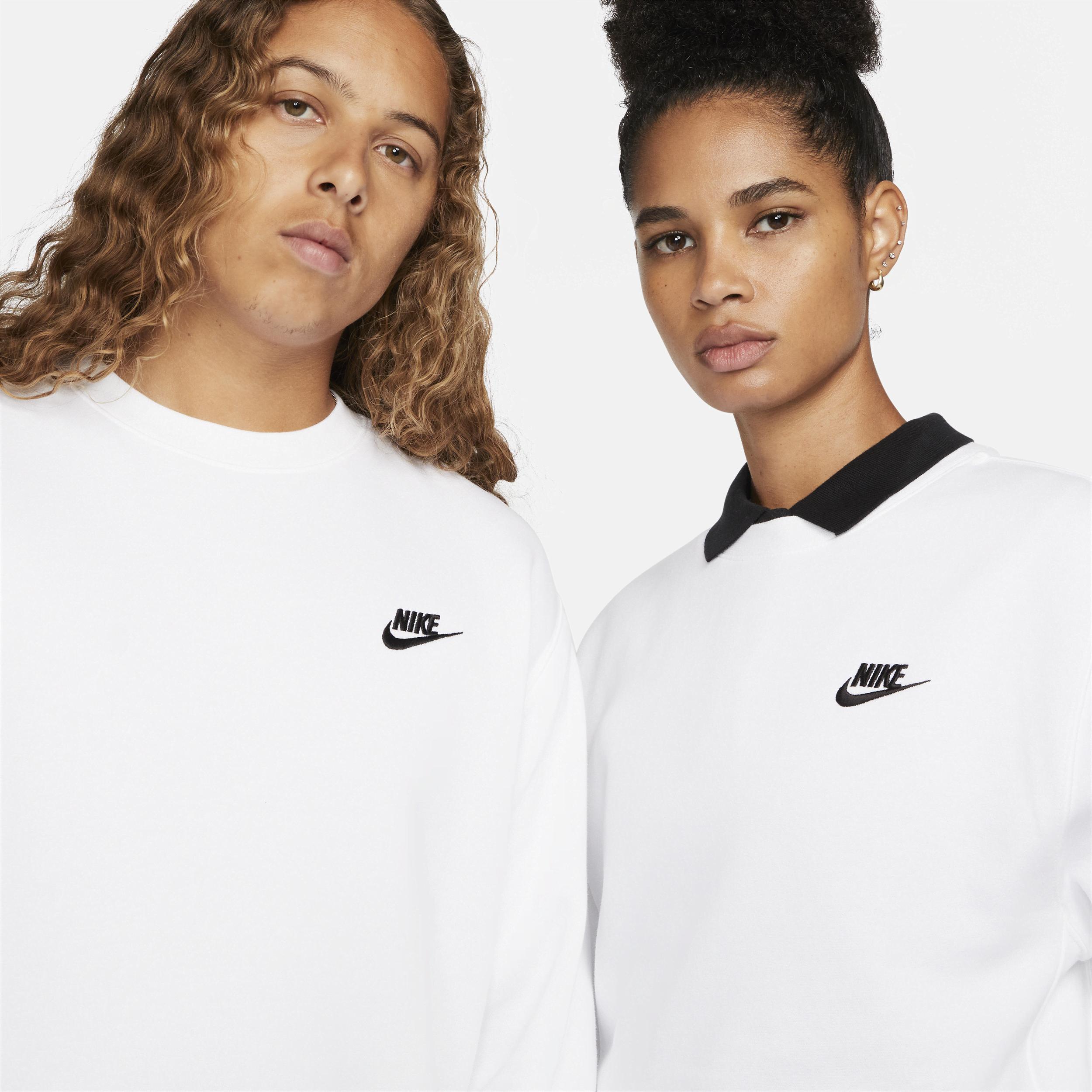 NIKE Club Sweatshirt In Black Product Image