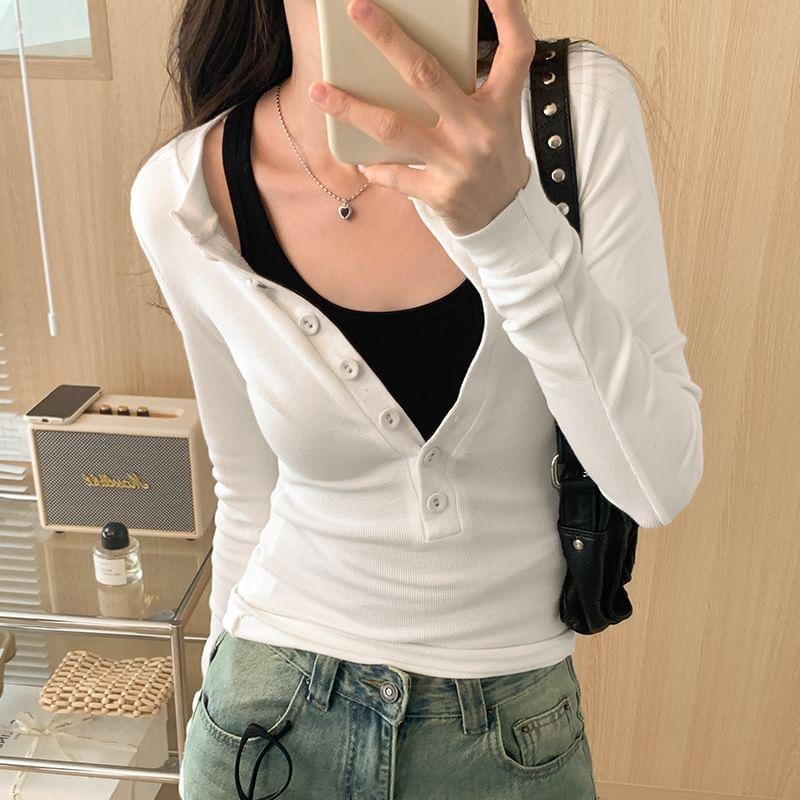 Long-Sleeve Round Neck Plain Half-Buttoned Slim Fit Tee Product Image