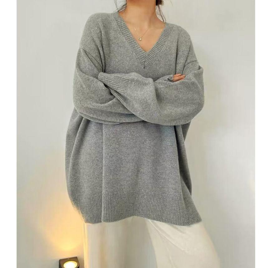 Long-Sleeve V-Neck Plain Sweater Product Image