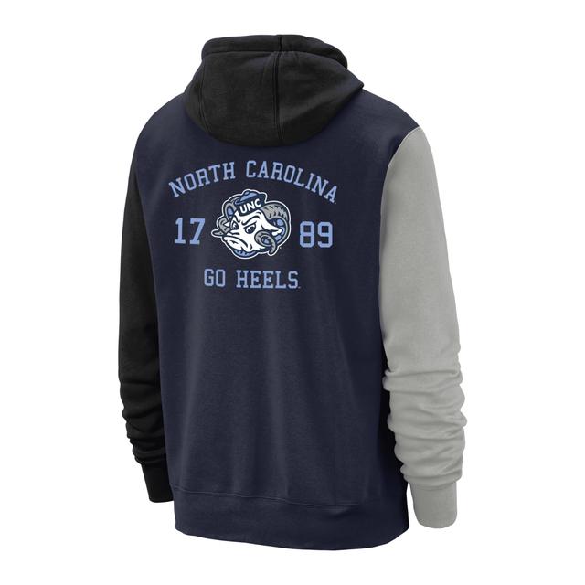 UNC Club Fleece Nike Men's College Hoodie Product Image