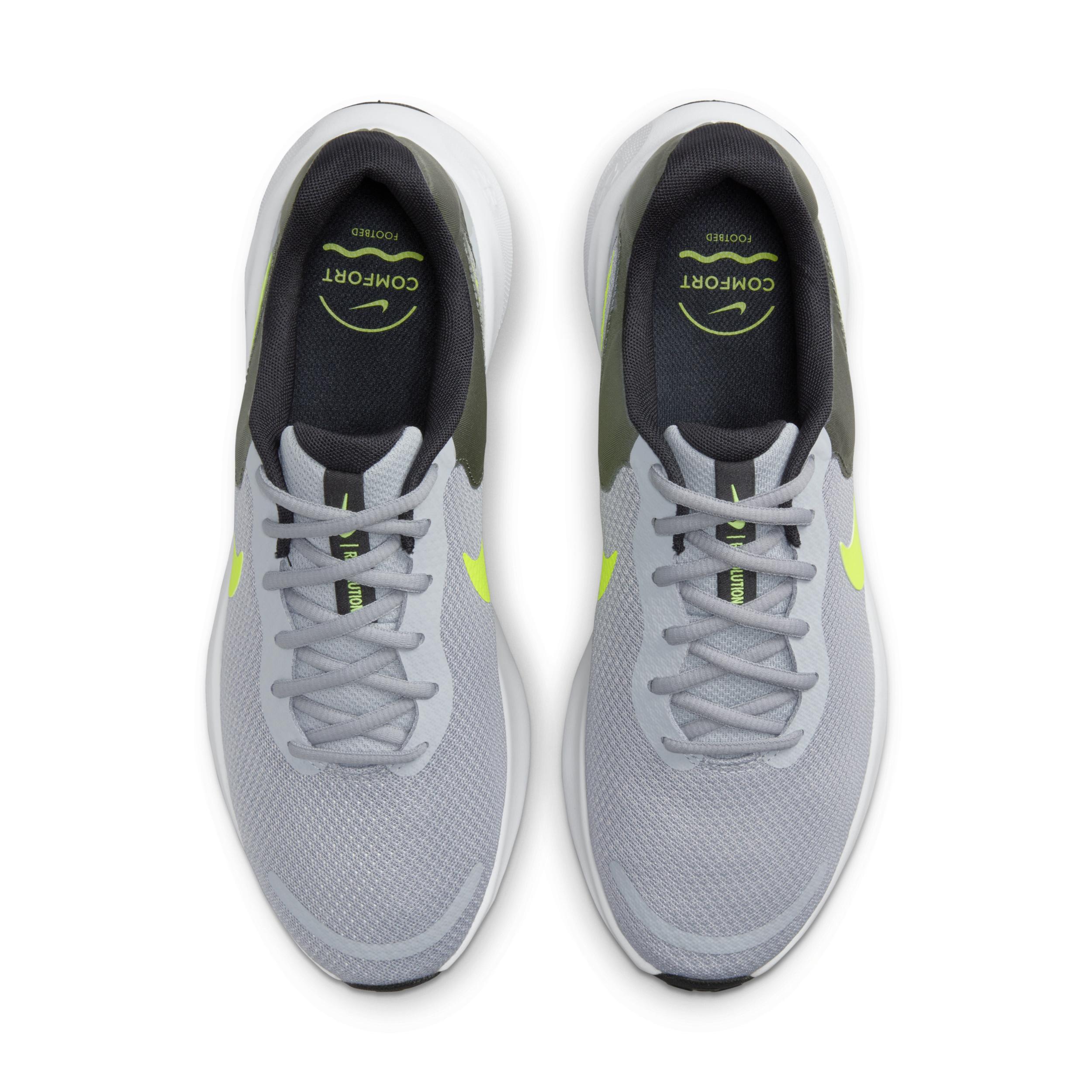 Nike Men's Revolution 7 Road Running Shoes Product Image