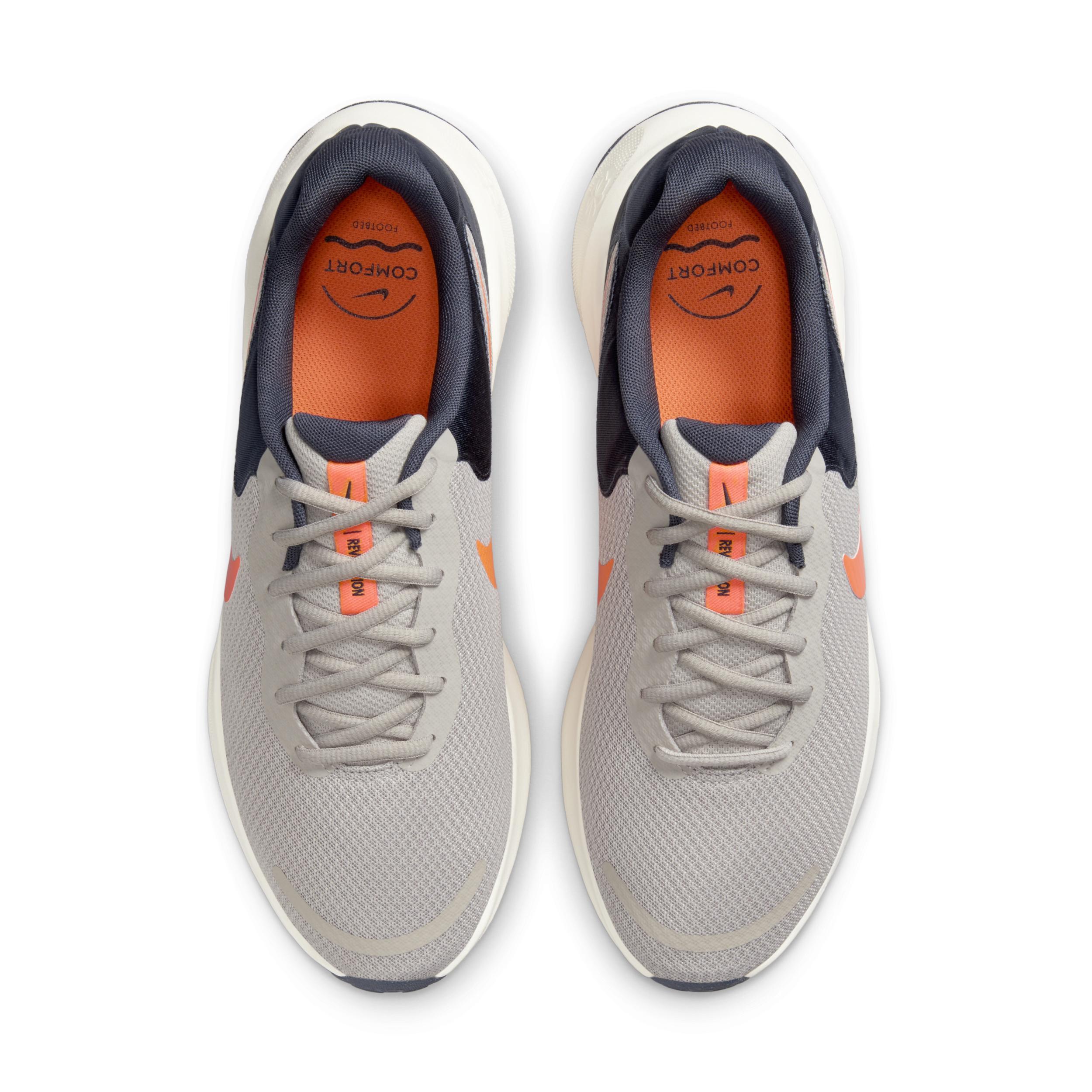 Nike Men's Revolution 7 Road Running Shoes Product Image