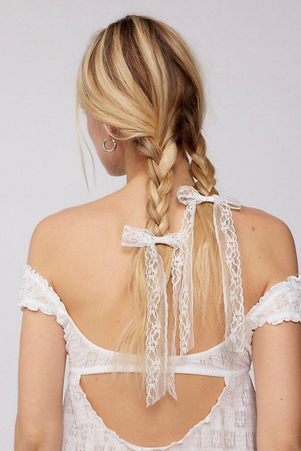 Lace Bow Barrette Set Womens at Urban Outfitters Product Image