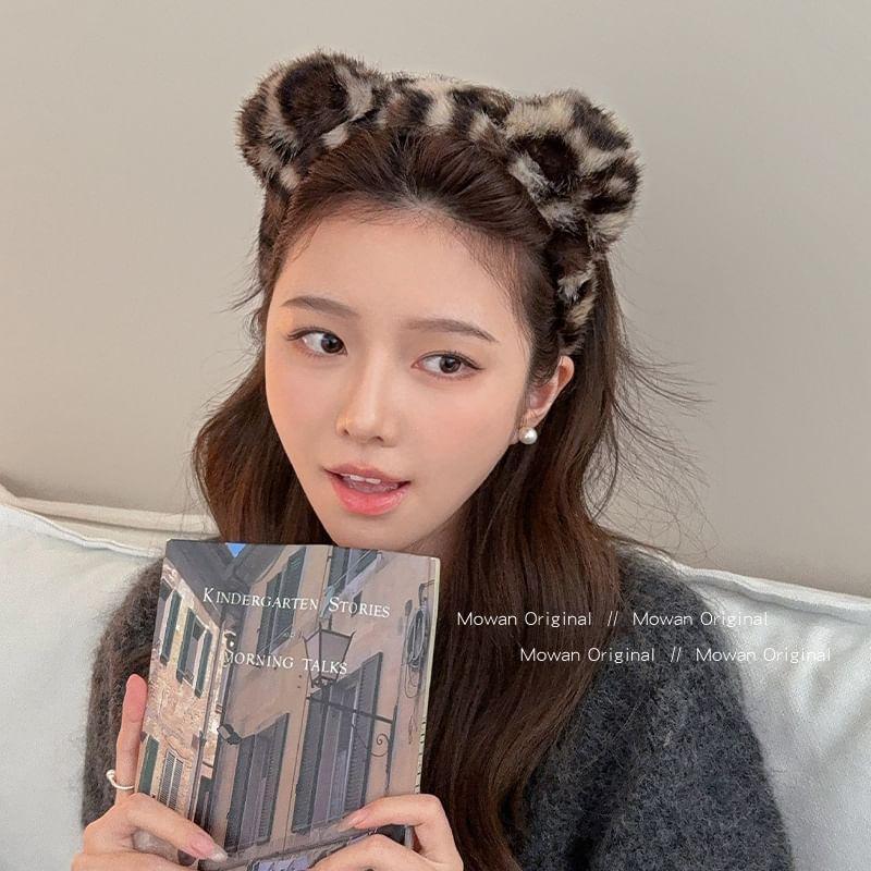 Leopard Print Fluffy Hair Claw / Headband Product Image