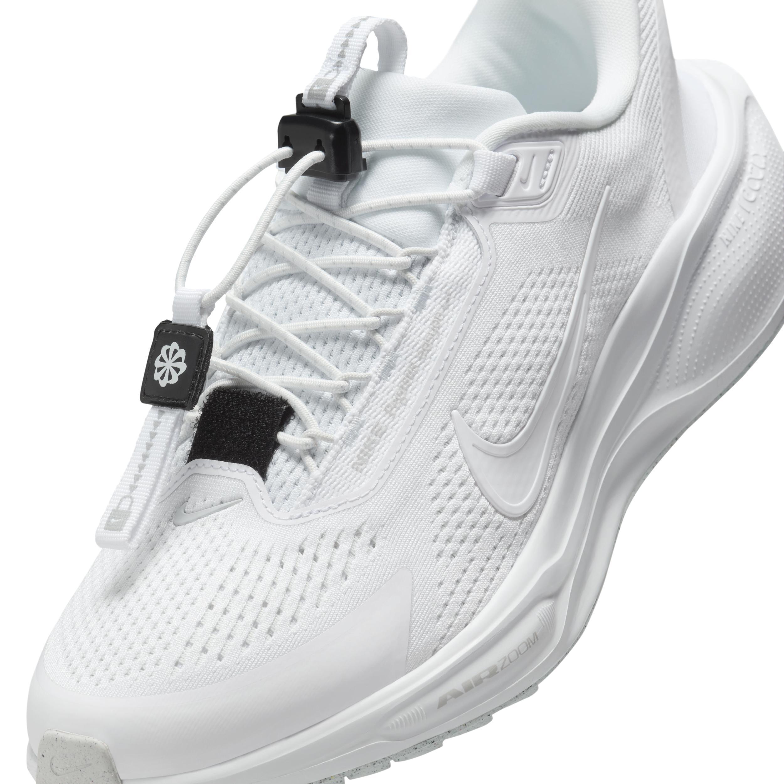 Nike Women's Pegasus EasyOn Road Running Shoes Product Image