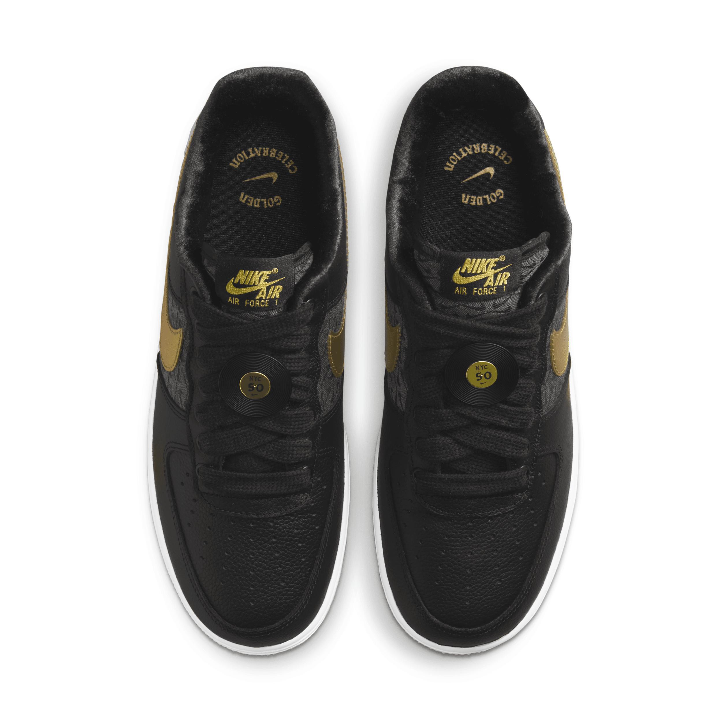 Nike Men's Air Force 1 '07 Premium Shoes Product Image