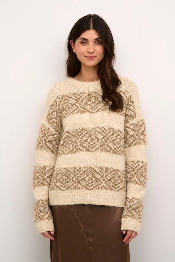 CUIona Pullover Product Image