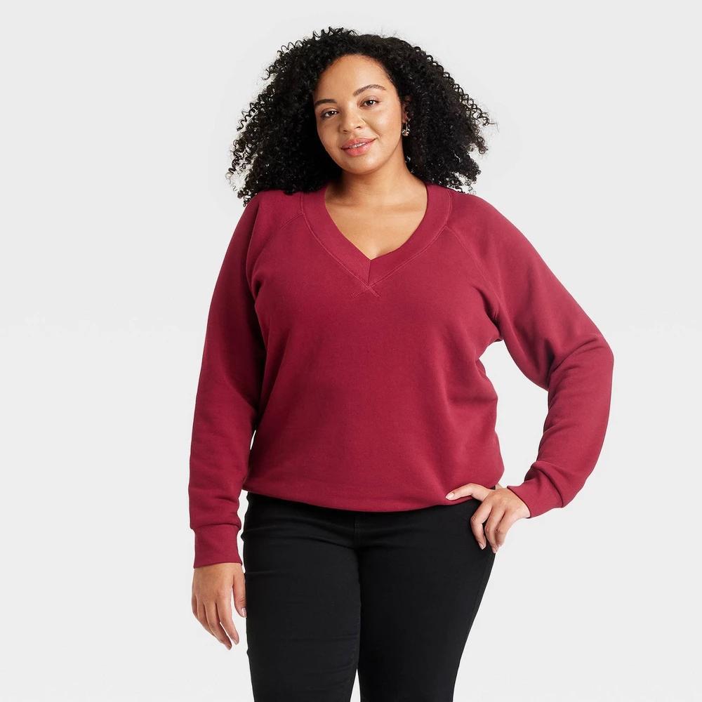 Womens Leisure Studio V-Neck Sweatshirt - Universal Thread Maroon 2X Product Image