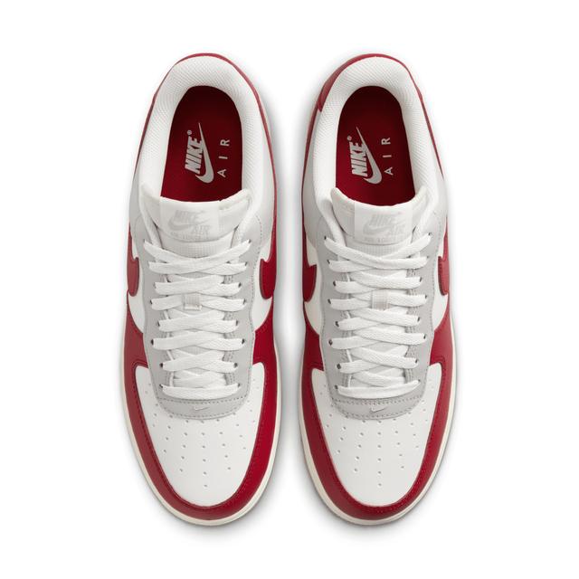 Nike Men's Air Force 1 '07 LV8 Shoes Product Image