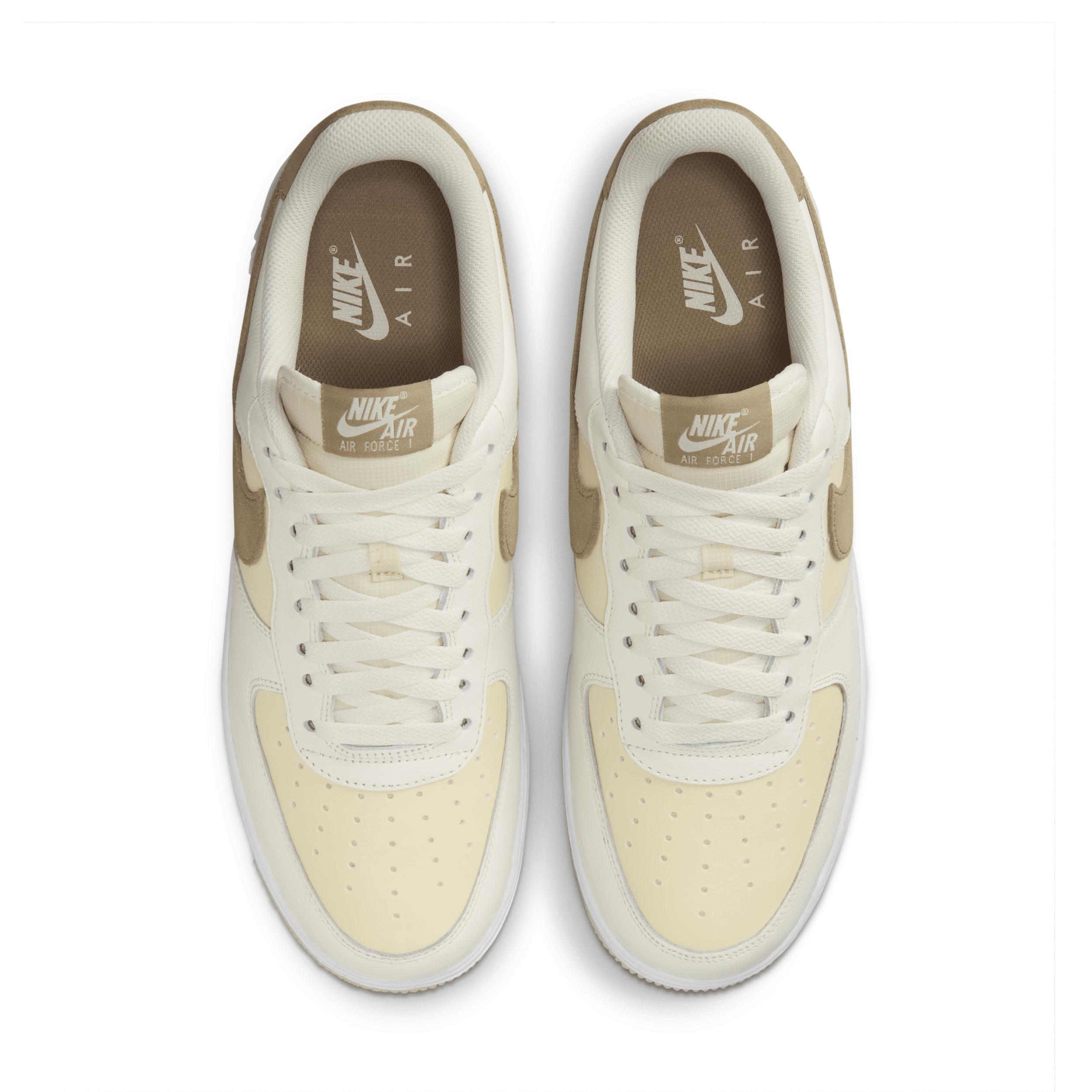 Nike Air Force 1 '07 LV8 Men's Shoes Product Image