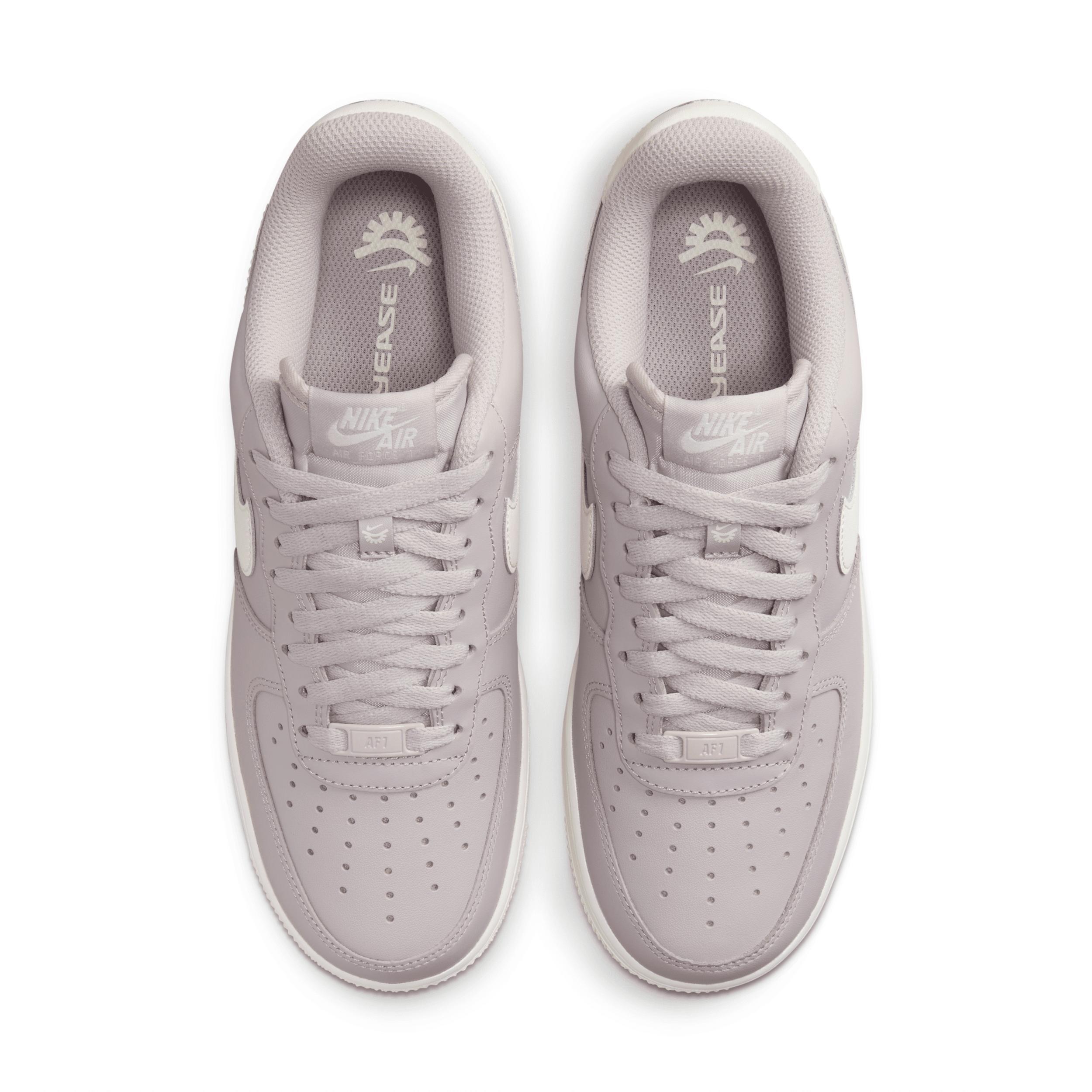 Nike Women's Air Force 1 '07 EasyOn Shoes Product Image