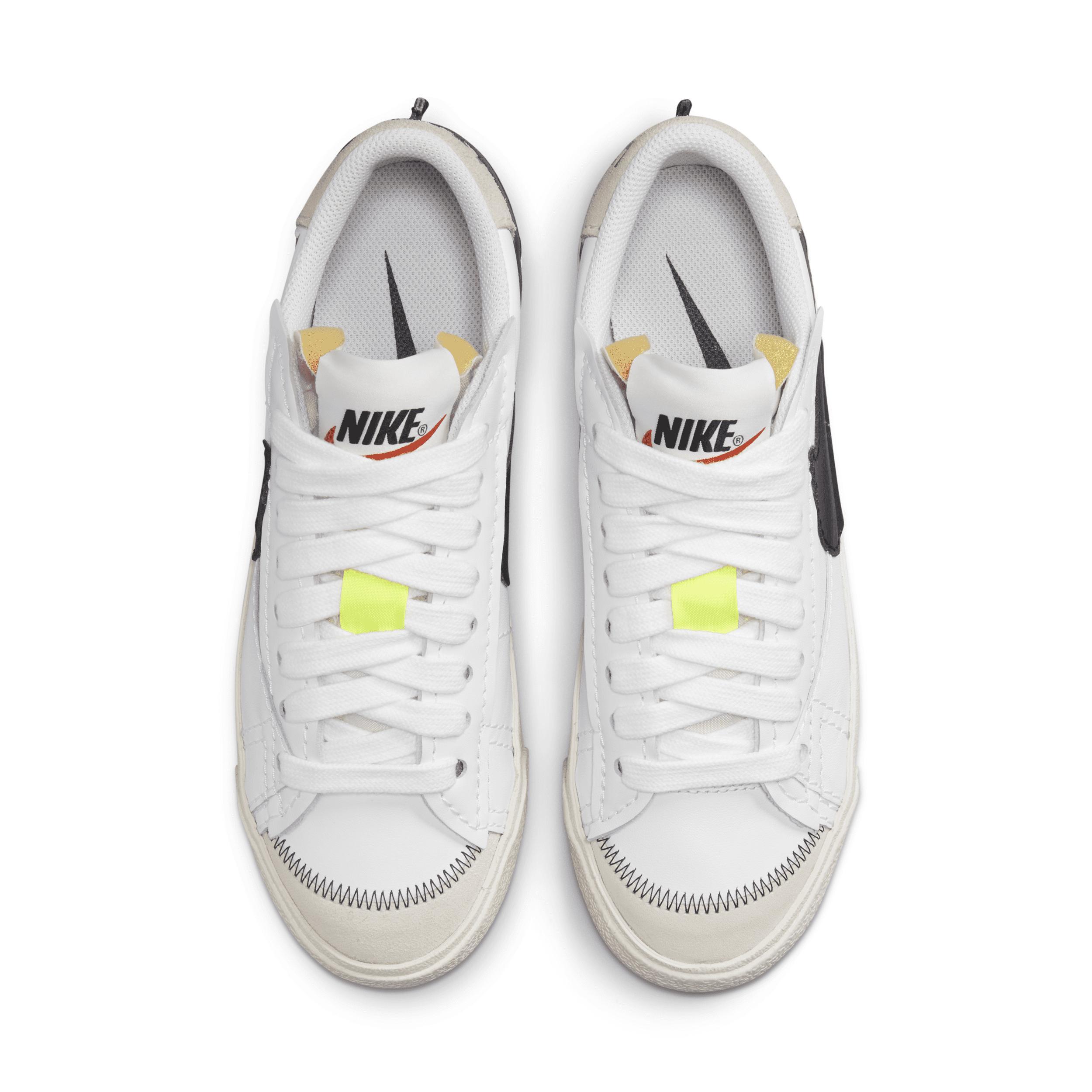 Nike Women's Blazer Low '77 Jumbo Shoes Product Image