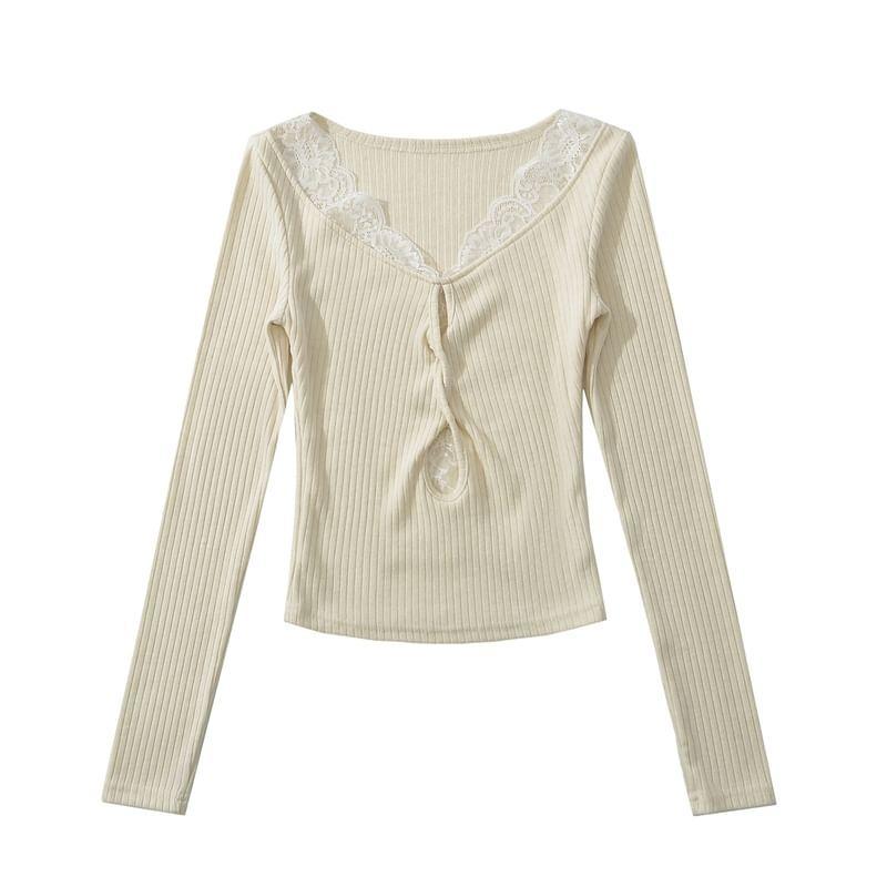 Long Sleeve V-Neck Plain Twist Ribbed Knit Cropped Top Product Image