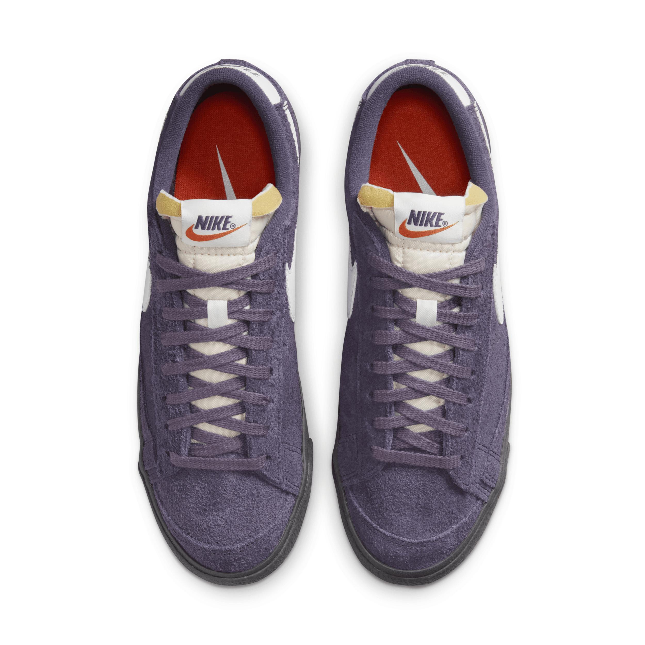 Nike Womens Blazer Low 77 Vintage Shoes Product Image