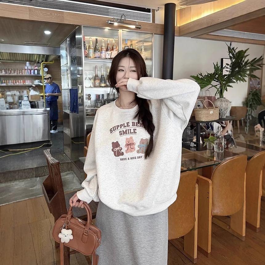 Long Sleeve Bear & Lettering Print Loose-Fit Pullover Product Image