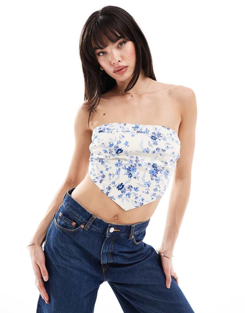 ASOS DESIGN v detail bandeau top in blue floral print Product Image