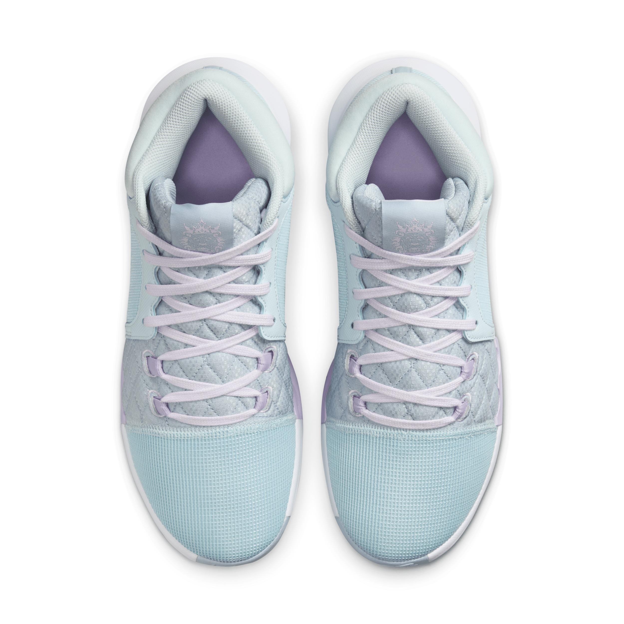 Nike Men's LeBron Witness 8 Basketball Shoes Product Image