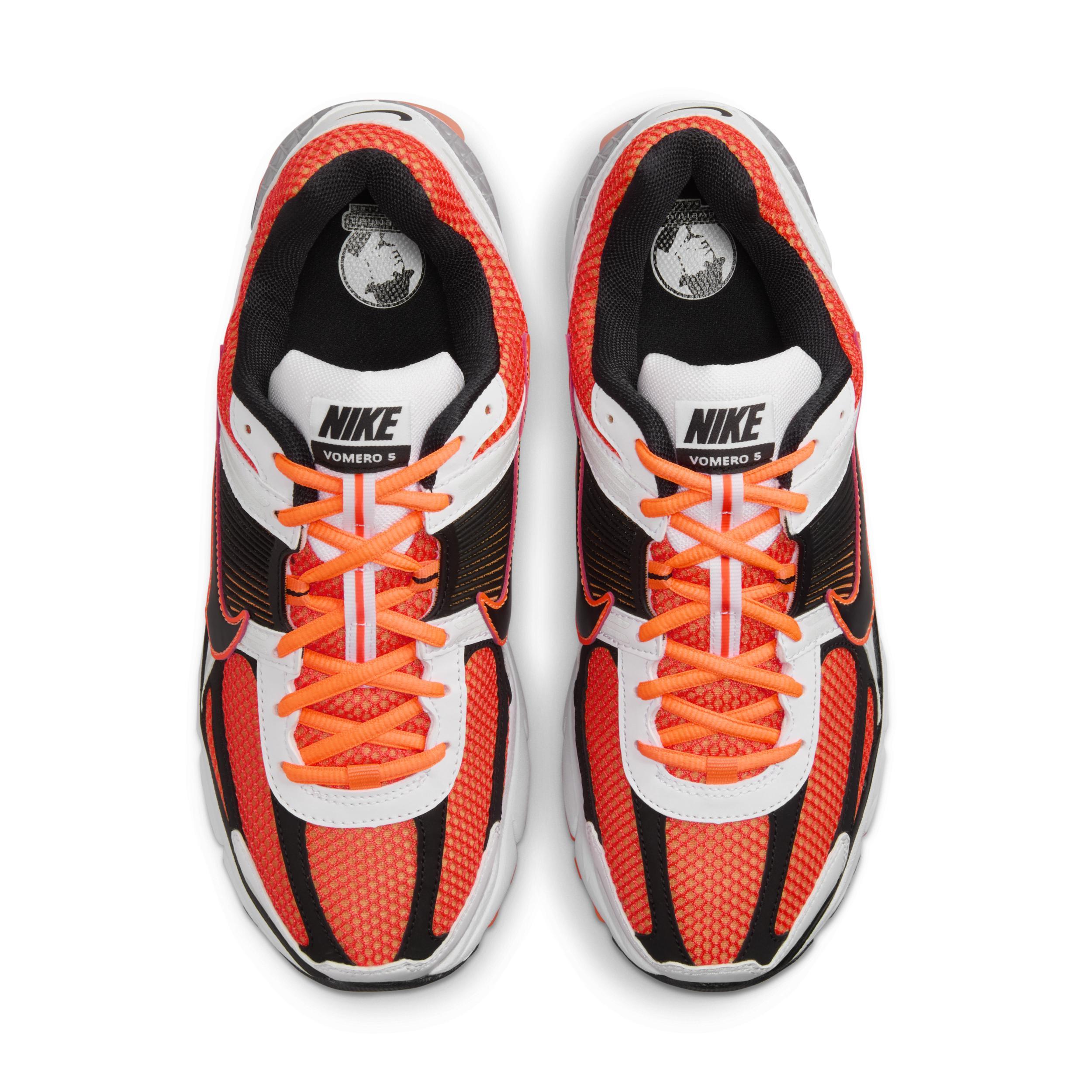 Nike Men's Zoom Vomero 5 Shoes Product Image