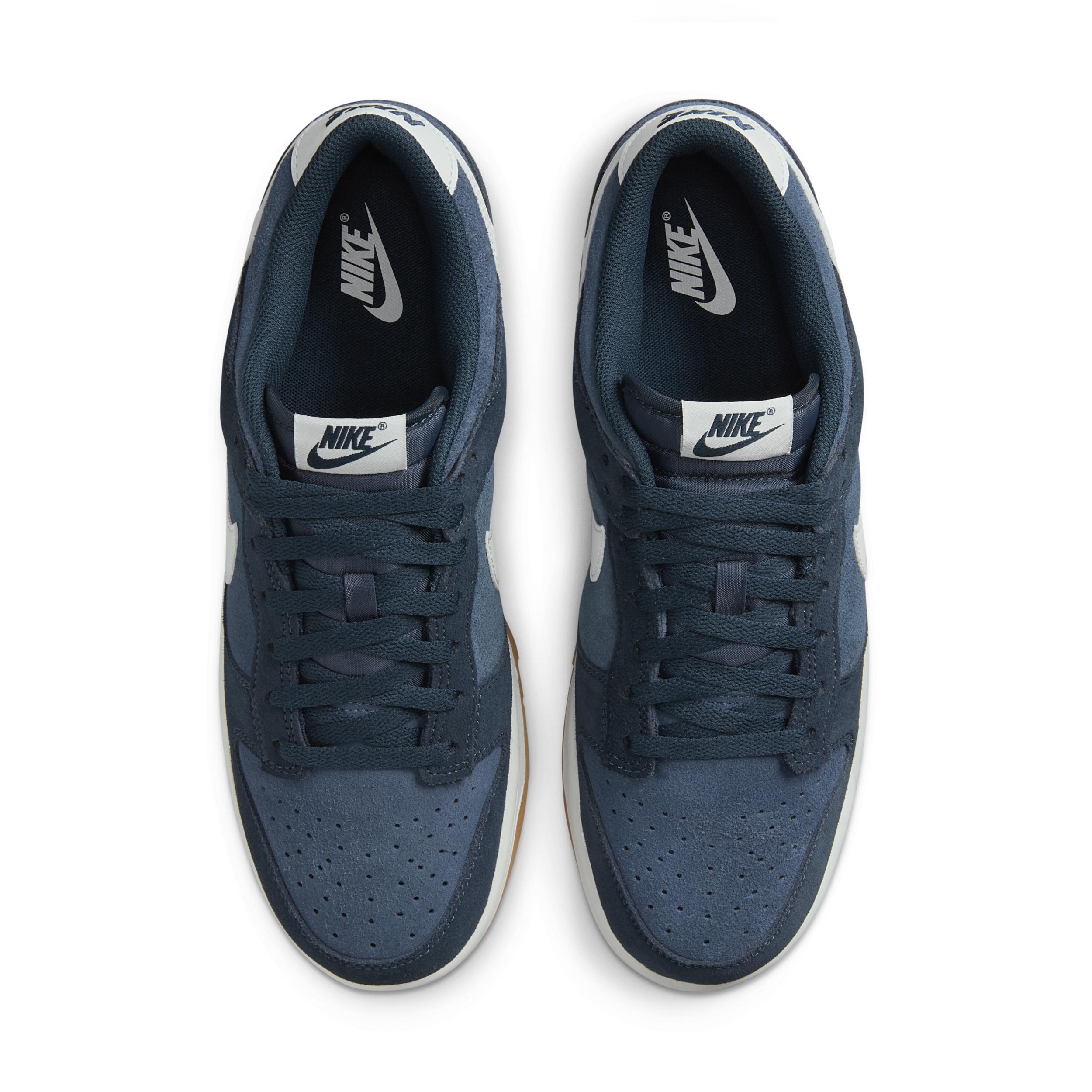 Nike Mens Dunk Low Retro SE Shoes Product Image