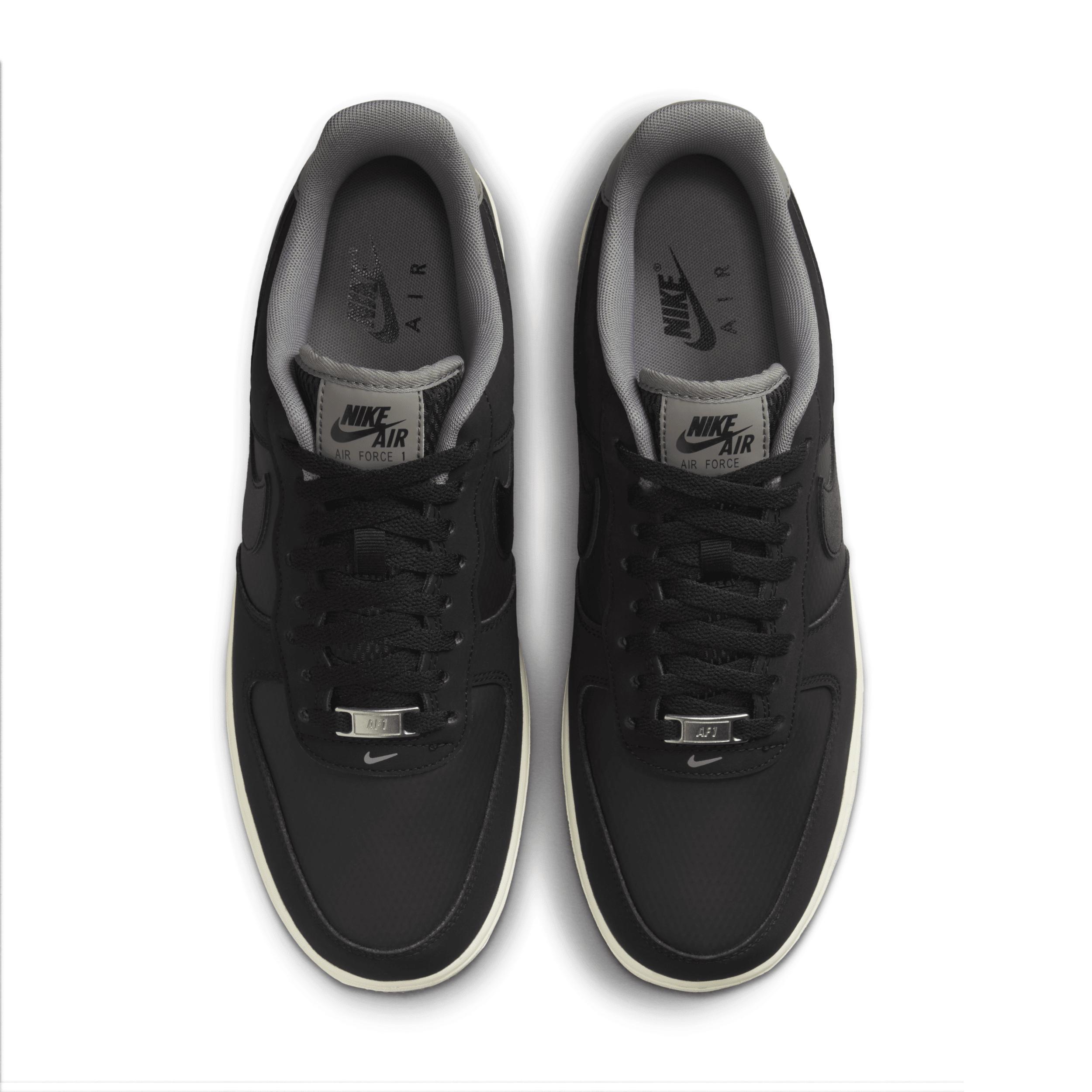 Nike Men's Air Force 1 '07 LV8 Winterized Shoes Product Image