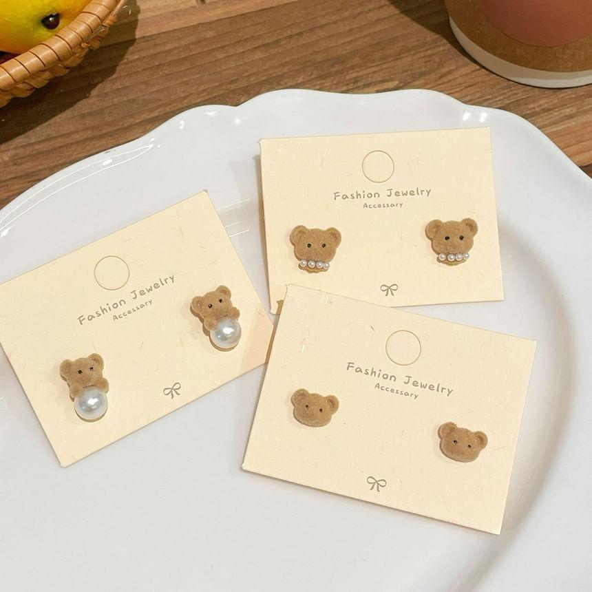 Bear Stud Earring Product Image