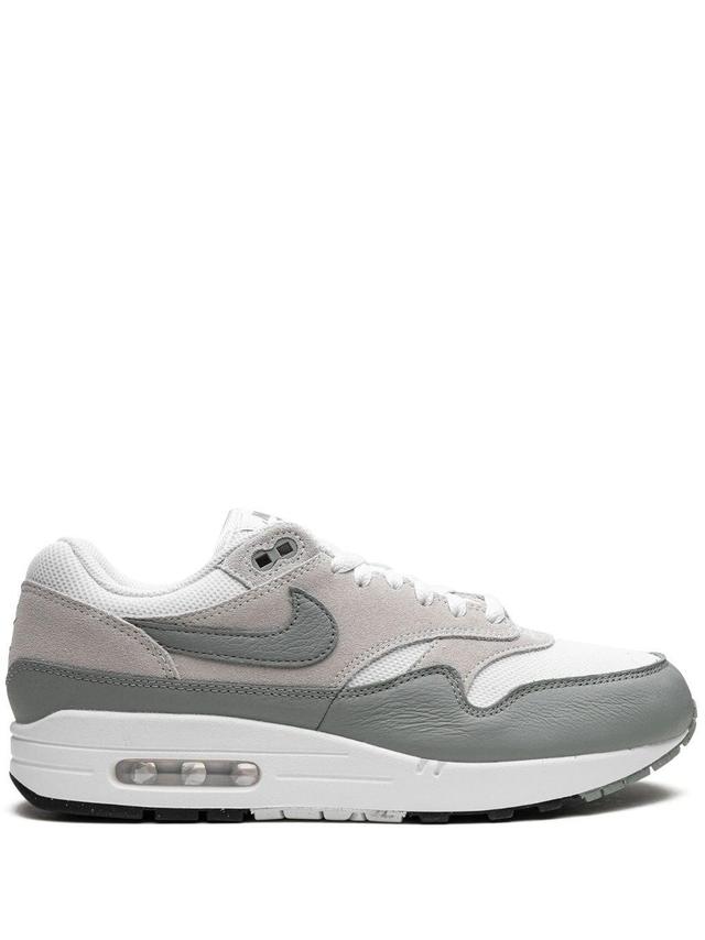 Air Max 1 Low-top Sneakers In Green Product Image