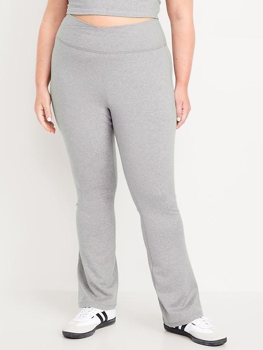 Extra High-Waisted CloudComfy Boot-Cut Leggings Product Image