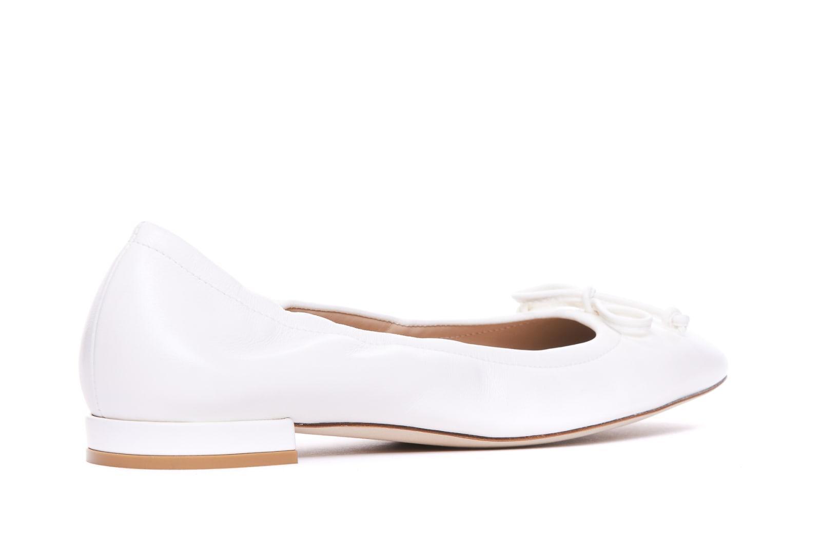 STUART WEITZMAN Flat Shoes In White Product Image