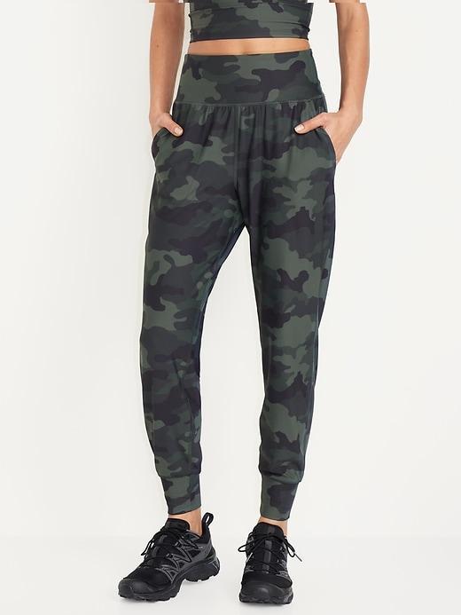 High-Waisted PowerSoft Ribbed 7/8 Joggers Product Image