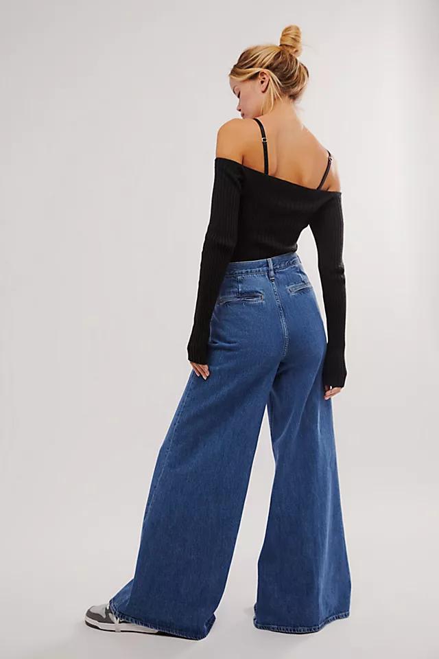 FRAME The Extra Wide-Leg Jeans Product Image