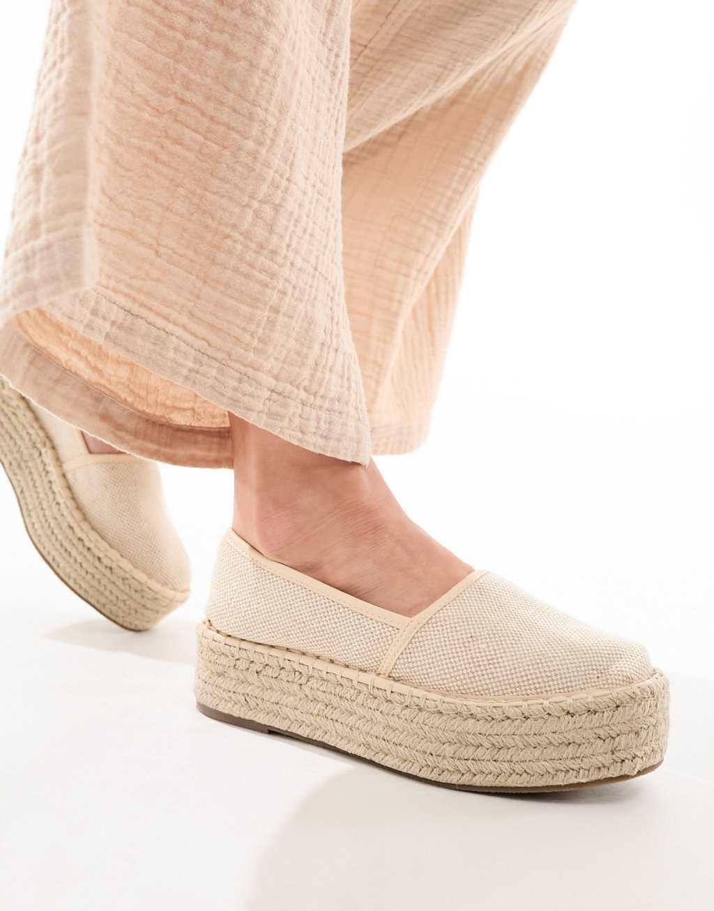 ASOS DESIGN Journal flatform espadrilles in black Product Image