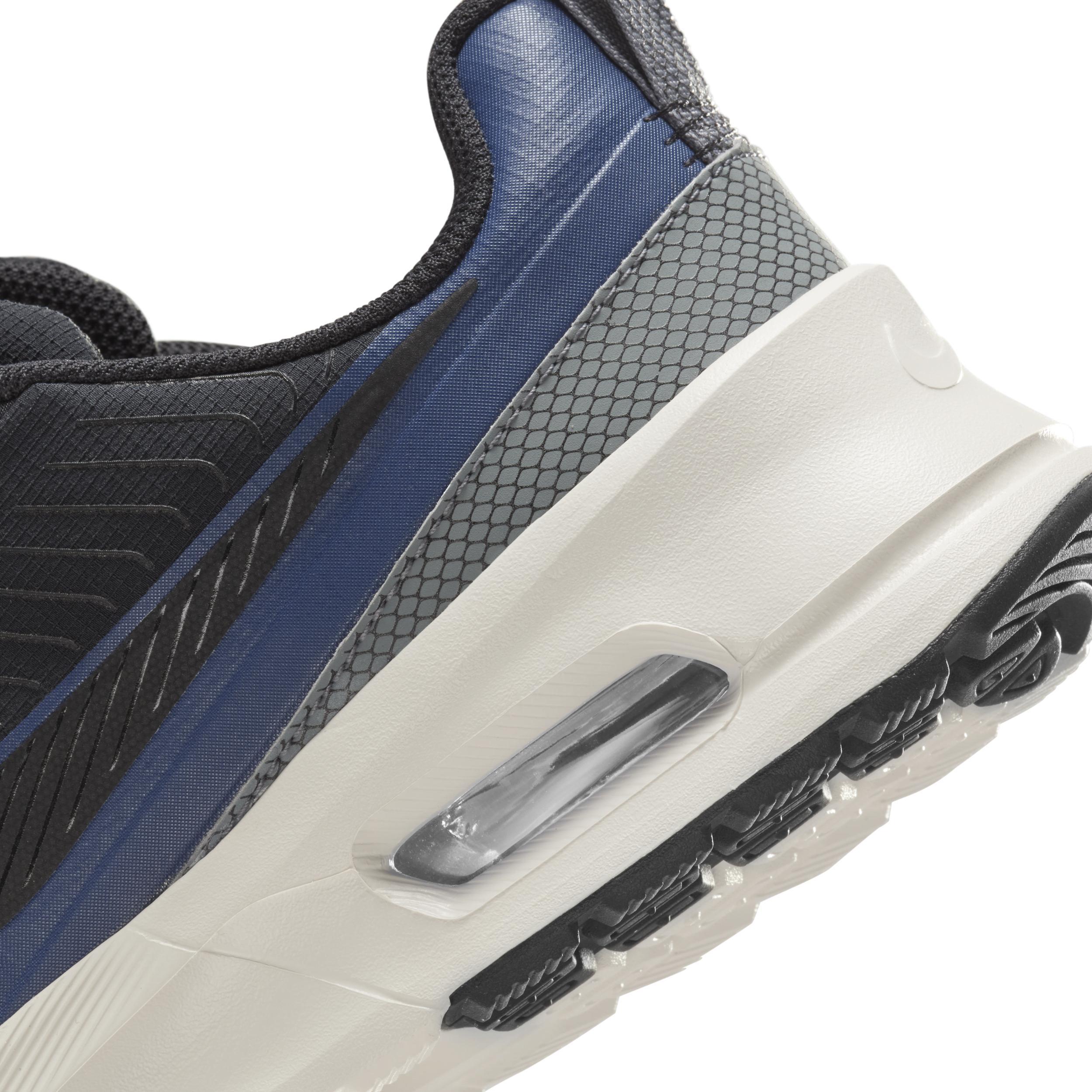 Nike Men's Air Max Nuaxis Winterized Shoes Product Image