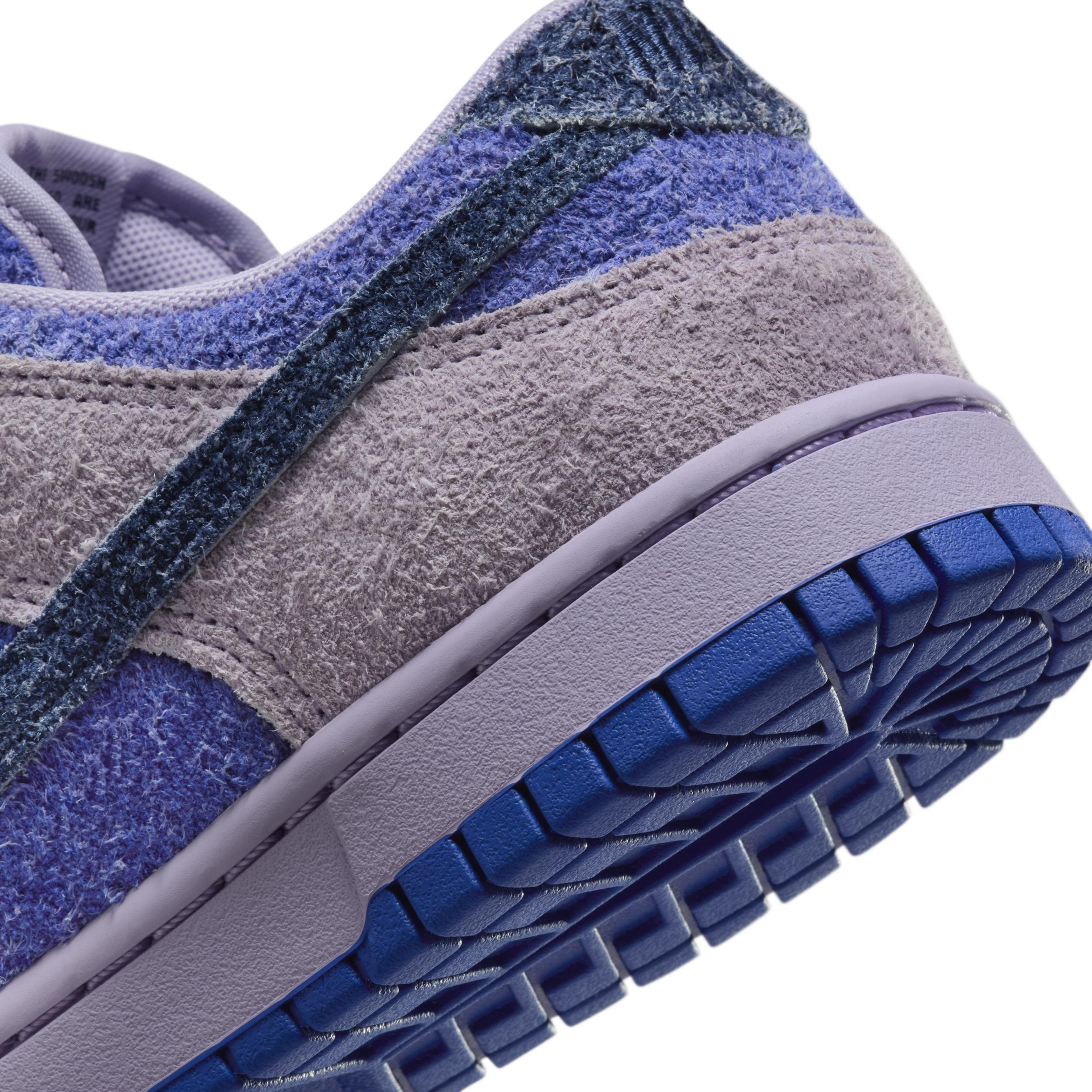 Nike Women's Dunk Low SE Shoes Product Image