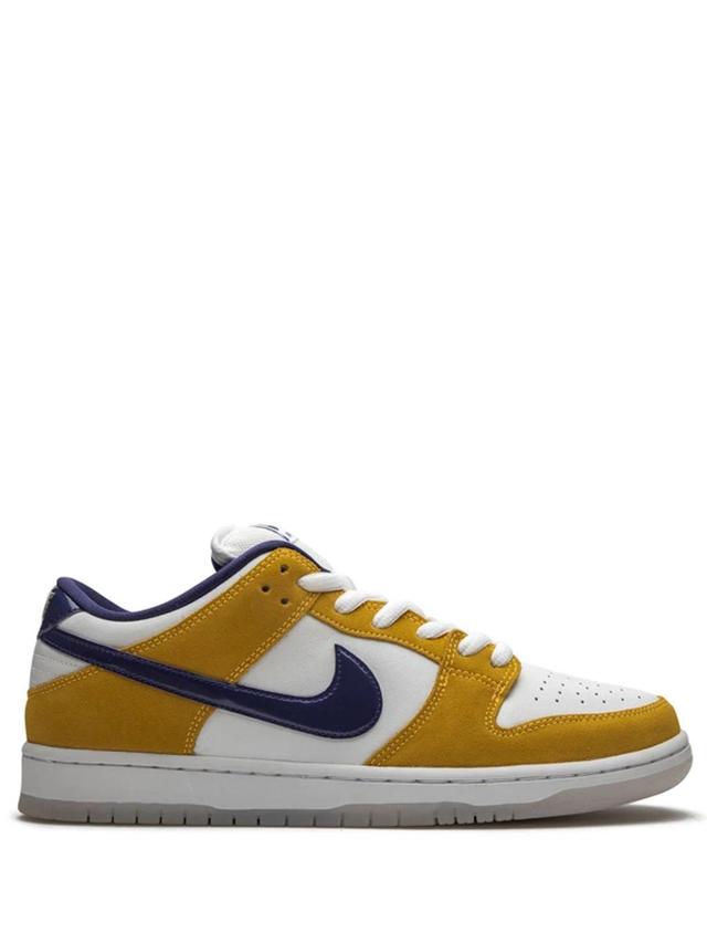 Sb Dunk Low-top Sneakers In White Product Image