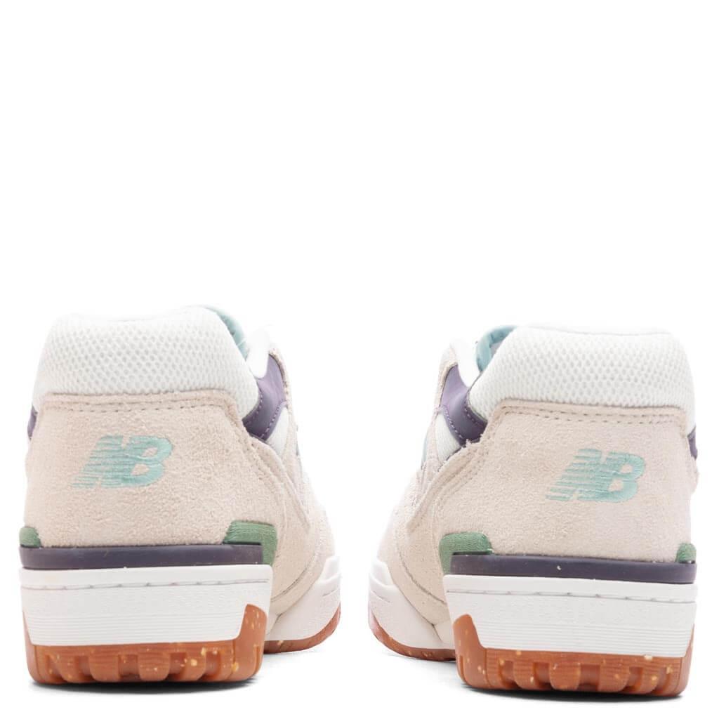 Women's 550 - Sea Salt Female Product Image