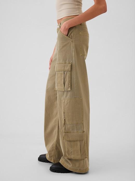 Mid Rise Relaxed Cargo Pants Product Image