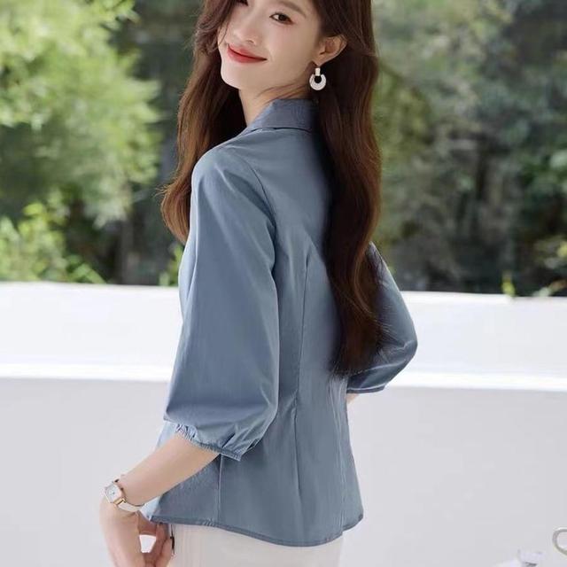 3/4-Sleeve Collared Plain Ruched Blouse Product Image