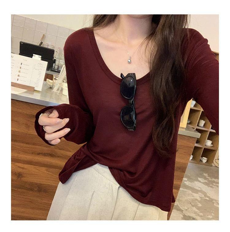 Long Sleeve Scoop Neck Plain Tee Product Image