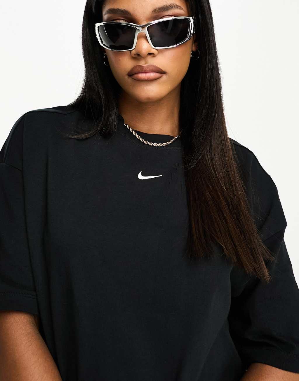 Nike Essential oversized t-shirt Product Image