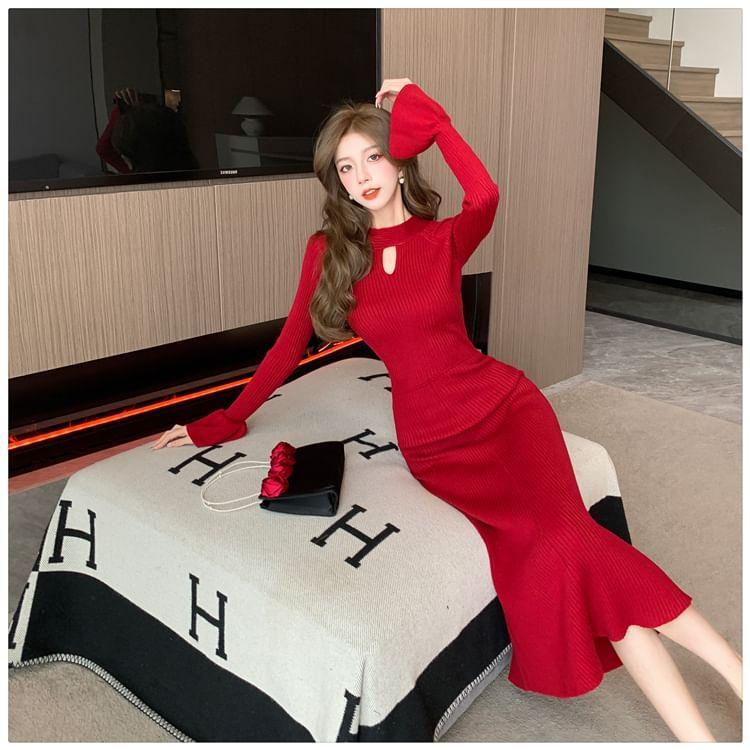 Long-Sleeve Round Neck Plain Cutout Ribbed Midi Sheath Knit Dress Product Image