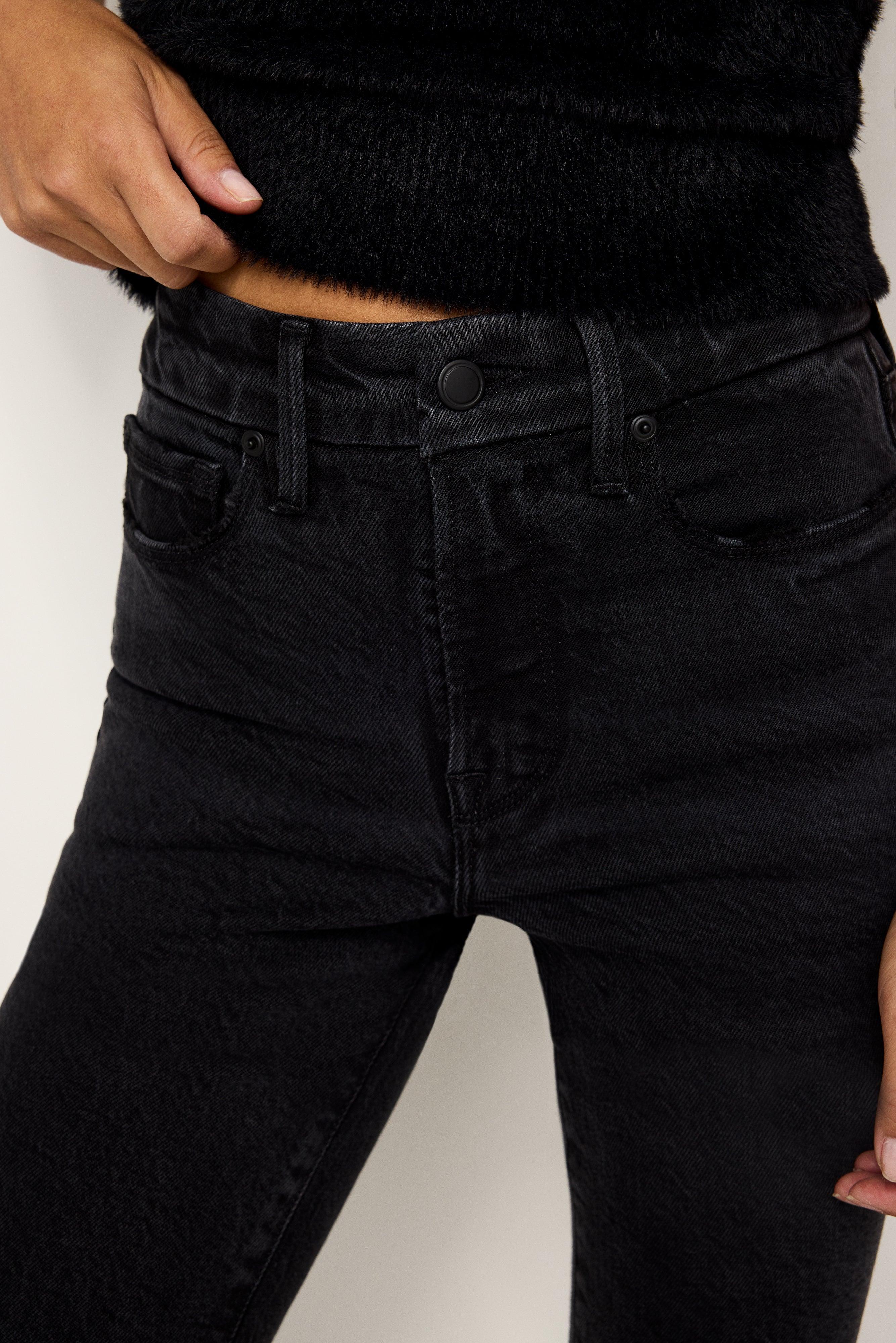 SOFT-TECH GOOD PETITE STRAIGHT JEANS | BLACK340 Product Image