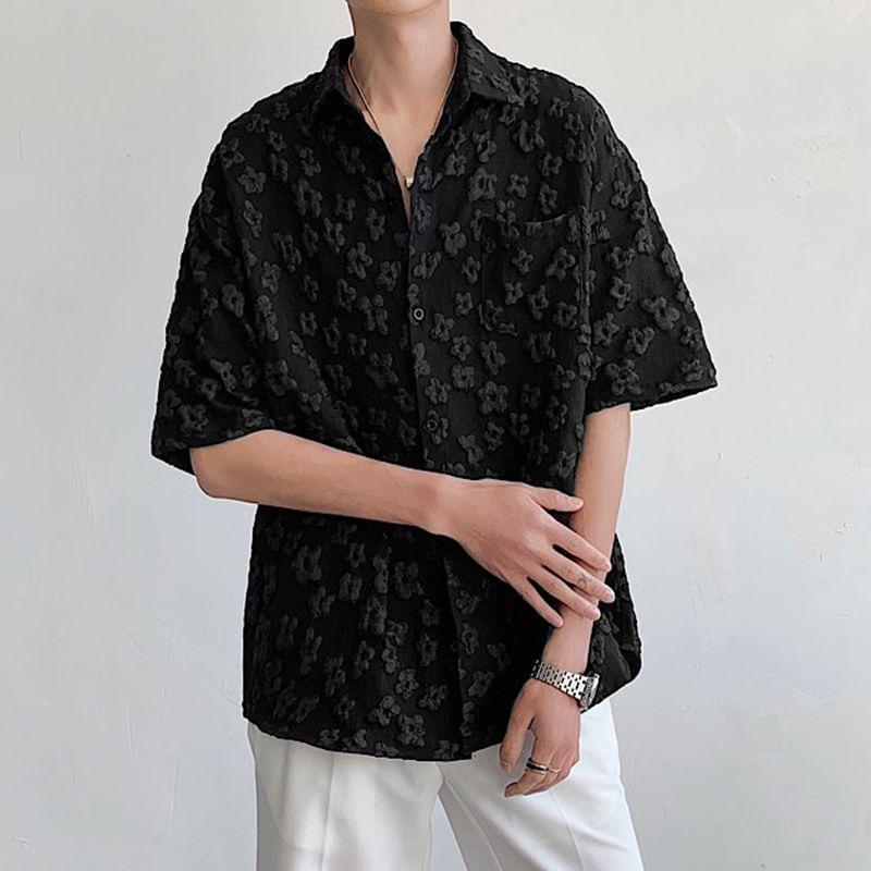 Short-Sleeve Floral Shirt Product Image