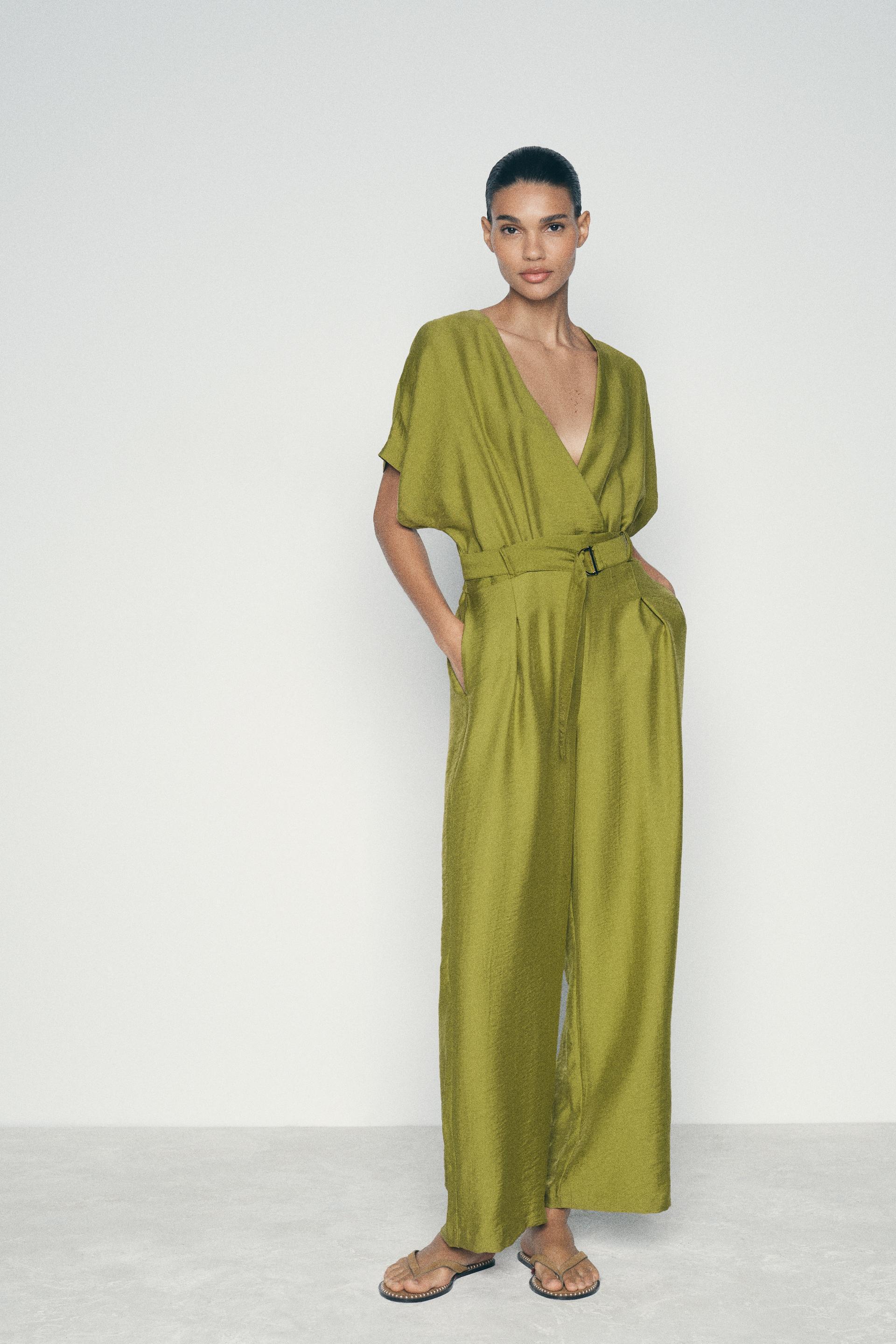 WIDE JUMPSUIT WITH BELT Product Image